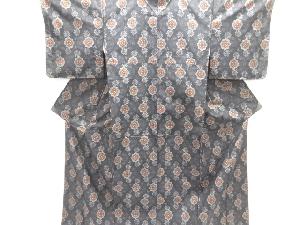 源氏車に華文織り出し本場村山大島紬着物